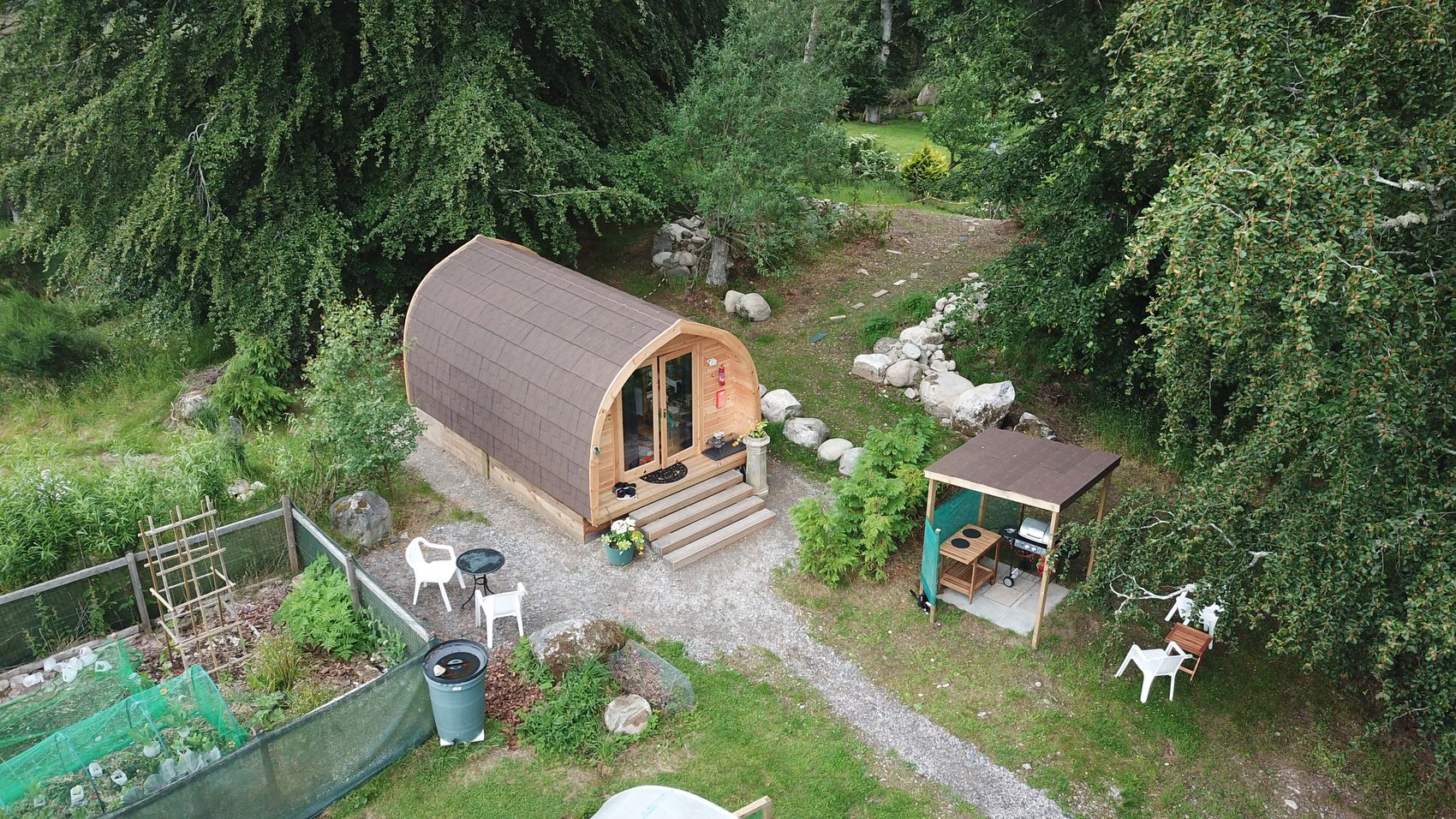 Low aerial view showcasing Max's location and surroundings